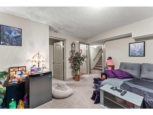 233 Bridlemeadows Common Sw, Calgary, AB - Indoor