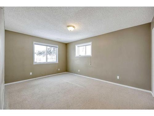 28 Harvest Oak Circle Ne, Calgary, AB - Indoor Photo Showing Other Room