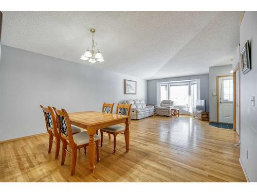 28 Harvest Oak Circle Ne, Calgary, AB - Indoor Photo Showing Dining Room