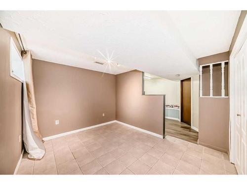 203 Templeton Circle Ne, Calgary, AB - Indoor Photo Showing Other Room