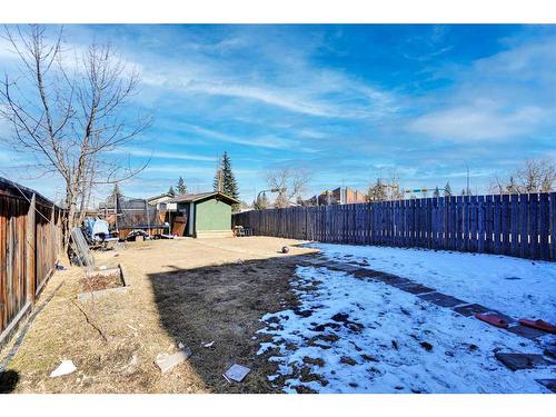 8 Berkley Close Nw, Calgary, AB - Outdoor