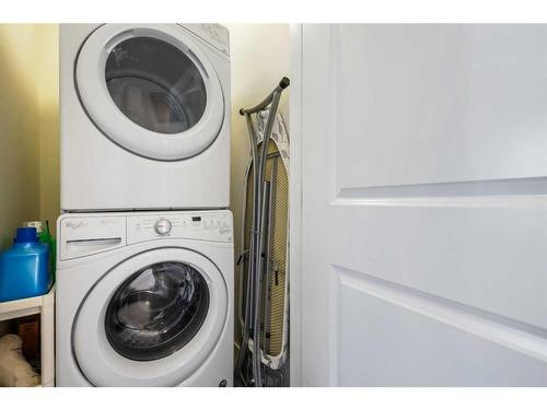 35 Masters Manor Se, Calgary, AB - Indoor Photo Showing Laundry Room