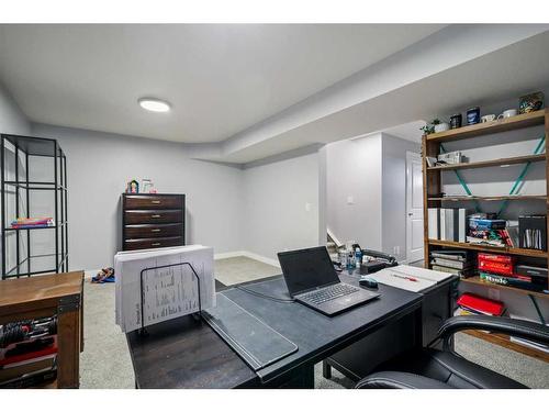 35 Masters Manor Se, Calgary, AB - Indoor Photo Showing Office