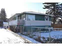 8543 Bowness Road NW Calgary, AB T3B 0H8