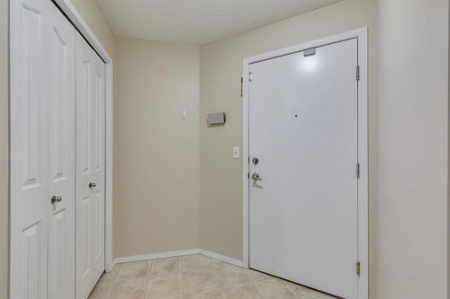 1202-16969 24 Street Sw, Calgary, AB - Indoor Photo Showing Other Room