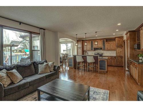 112 Brightonstone Bay Se, Calgary, AB - Indoor Photo Showing Living Room