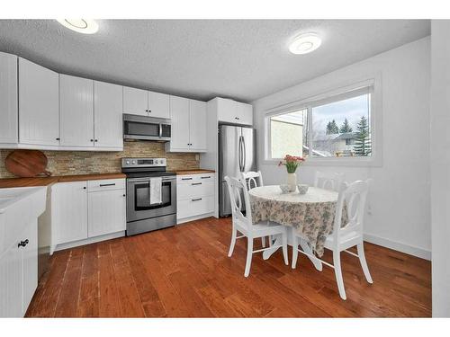 409 Ranchview Court Nw, Calgary, AB - Indoor