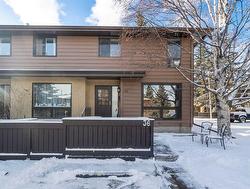 36-2300 Oakmoor Drive SW Calgary, AB T2V 4N7