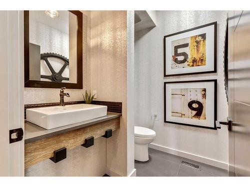 111 Mahogany Bay Se, Calgary, AB - Indoor Photo Showing Bathroom