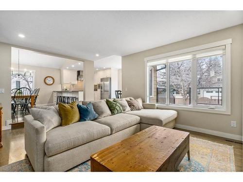 226 Sun Canyon Crescent Se, Calgary, AB - Indoor Photo Showing Living Room