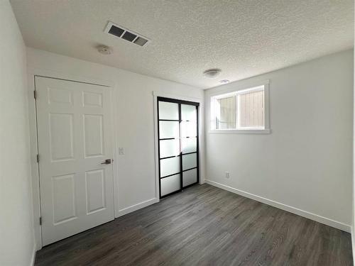 11017 5 Street Sw, Calgary, AB - Indoor Photo Showing Other Room