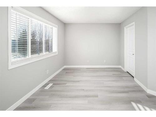 196 Bridleridge Gardens Sw, Calgary, AB - Indoor Photo Showing Other Room