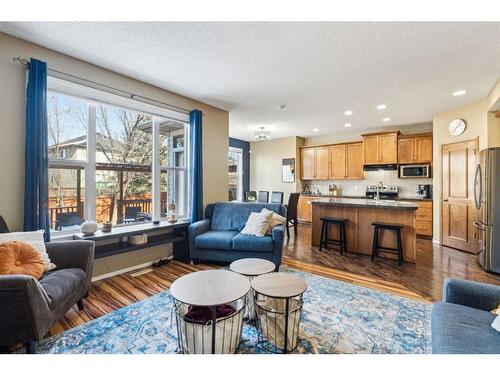 266 Cranwell Bay Se, Calgary, AB - Indoor Photo Showing Living Room