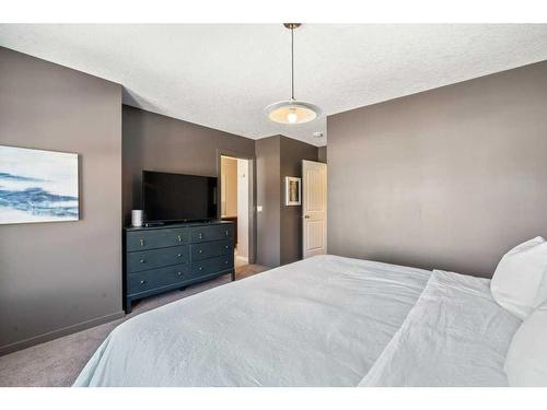 98 Marquis Common Se, Calgary, AB - Indoor Photo Showing Bedroom