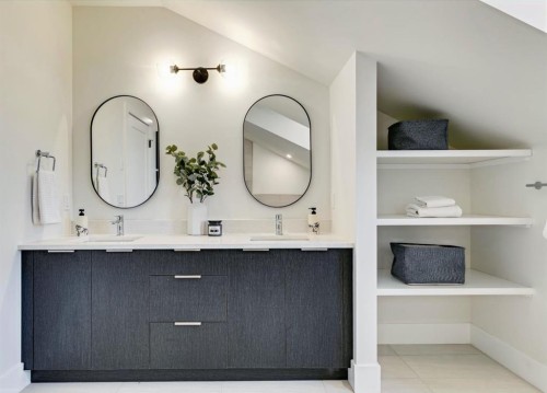 2-923 1 Avenue Nw, Calgary, AB - Indoor Photo Showing Bathroom
