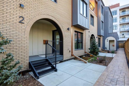 2-923 1 Avenue Nw, Calgary, AB - Outdoor With Balcony