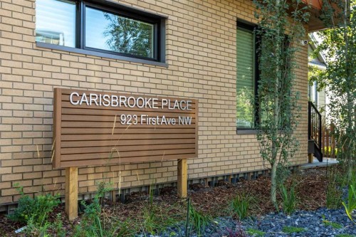 2-923 1 Avenue Nw, Calgary, AB - Outdoor