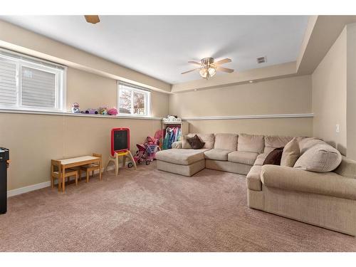 7 Taraglen Road Ne, Calgary, AB - Indoor