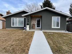 944 Parkvalley Way SE Calgary, AB T2J 4W2