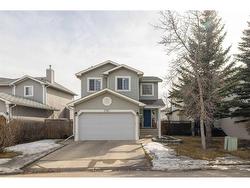 3783 Douglas Ridge Link SE Calgary, AB T2Z 3H7