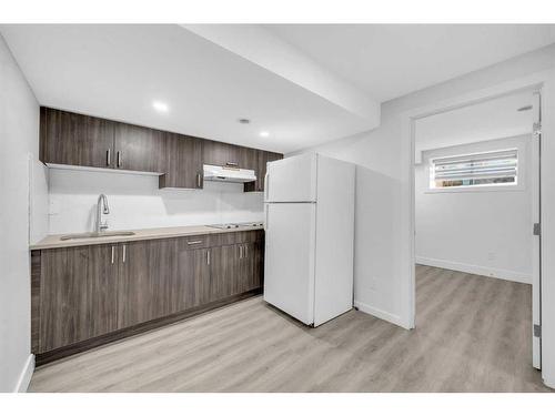 168 Faldale Close Ne, Calgary, AB - Indoor Photo Showing Kitchen