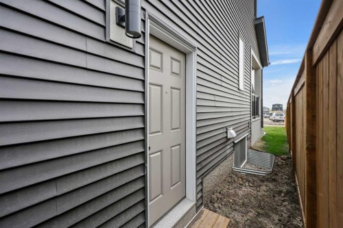 173 Edith Place Nw, Calgary, AB - Outdoor