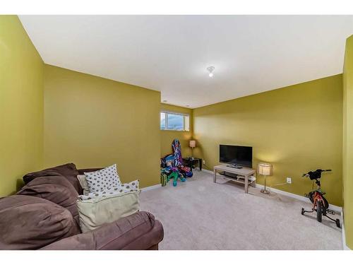 136 Red Embers Gate Ne, Calgary, AB - Indoor