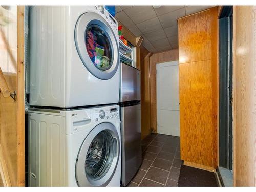 3427 Exshaw Road Nw, Calgary, AB - Indoor Photo Showing Laundry Room