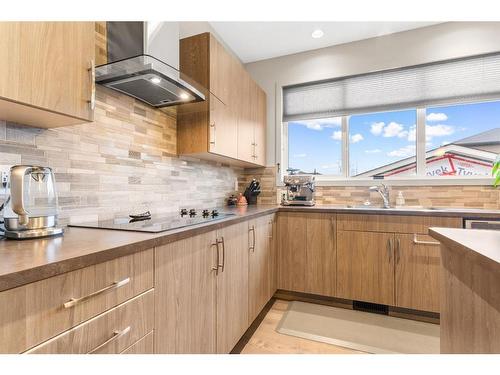 315 Evanston Way Nw, Calgary, AB - Indoor Photo Showing Kitchen