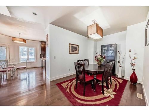 16 Rockcliff Point Nw, Calgary, AB - Indoor Photo Showing Dining Room