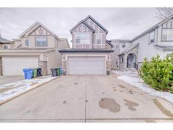 143 Aspen Hills Close SW Calgary, AB T3H 0C7