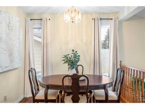 81 Shawinigan Road Sw, Calgary, AB - Indoor Photo Showing Dining Room