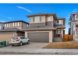 93 Crestbrook View SW Calgary, AB T3B 6G8