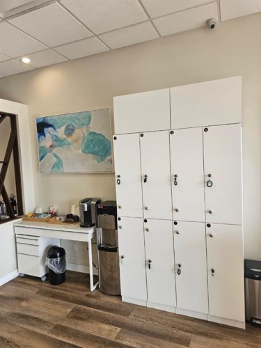 102-5809 Macleod Trail Sw, Calgary, AB 