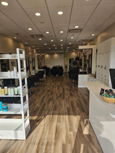 102-5809 Macleod Trail Sw, Calgary, AB 