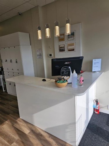 102-5809 Macleod Trail Sw, Calgary, AB 