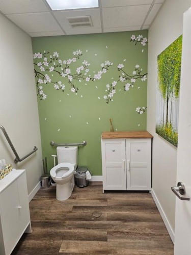 102-5809 Macleod Trail Sw, Calgary, AB 