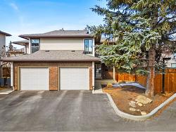 32-11333 30 Street SW Calgary, AB T2W 3Z6