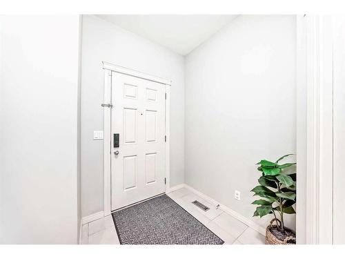 222 Cranston Gate Se, Calgary, AB - Indoor Photo Showing Other Room