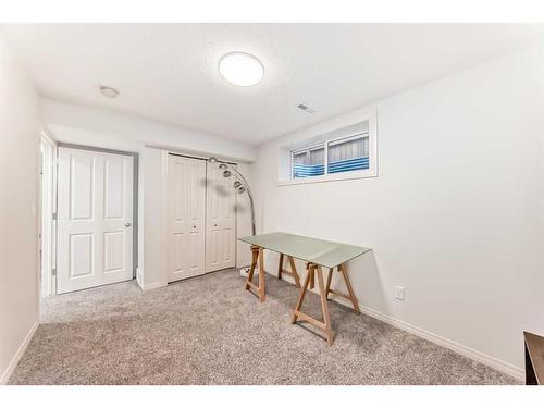 222 Cranston Gate Se, Calgary, AB - Indoor Photo Showing Other Room