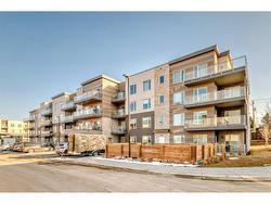 111-200 Shawnee Square SW Calgary, AB T2Y 0T7