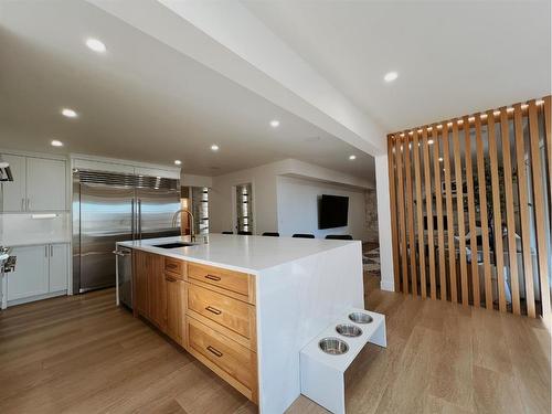 52 Patterson Crescent Sw, Calgary, AB - Indoor Photo Showing Kitchen