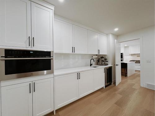 52 Patterson Crescent Sw, Calgary, AB - Indoor Photo Showing Kitchen