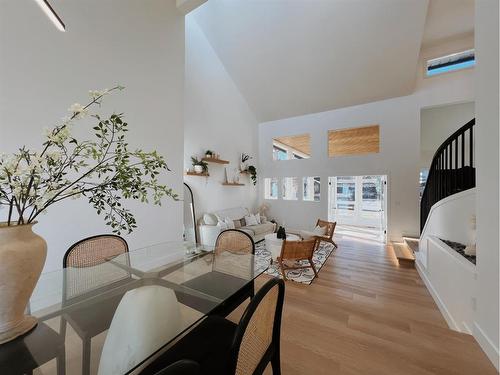 52 Patterson Crescent Sw, Calgary, AB - Indoor Photo Showing Dining Room