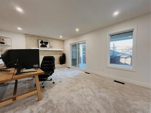 52 Patterson Crescent Sw, Calgary, AB - Indoor Photo Showing Office