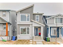 14 Lucas Close NW Calgary, AB T3P 1Z5