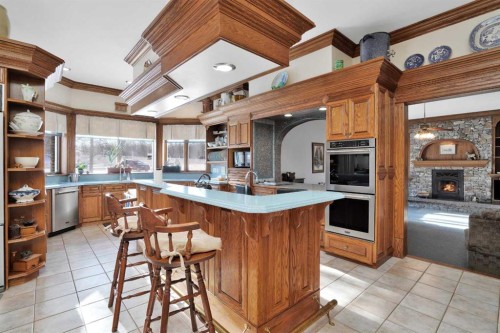31027 Range Road 50, Rural Mountain View County, AB - Indoor Photo Showing Kitchen
