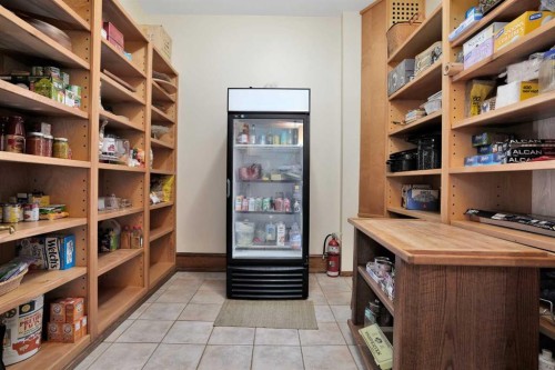 31027 Range Road 50, Rural Mountain View County, AB - Indoor