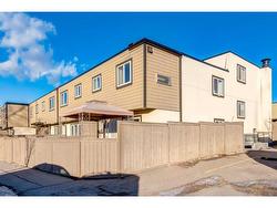 37-3809 45 Street SW Calgary, AB T3E 3H4