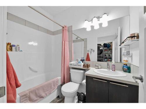 53 Skyview Ranch Manor Ne, Calgary, AB - Indoor Photo Showing Bathroom